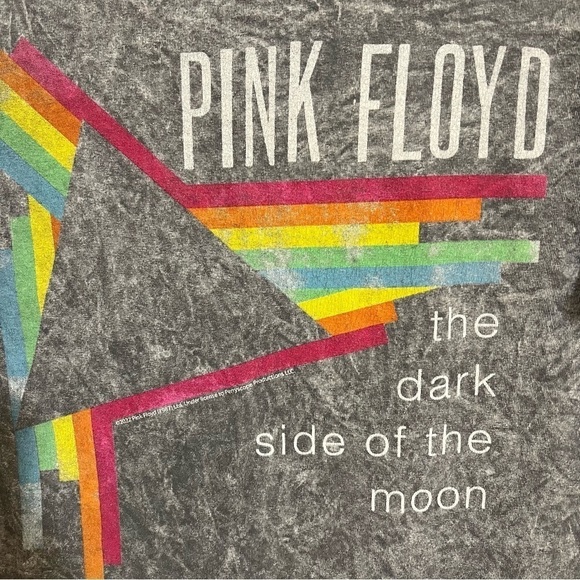 Junk food Pink Floyd grey with rainbow motif T shirt size Small. Looks new! - Picture 2 of 5